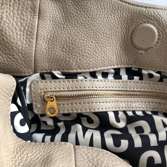 Marc Jacobs Leather Crossbody Bag - Picture 8 of 12